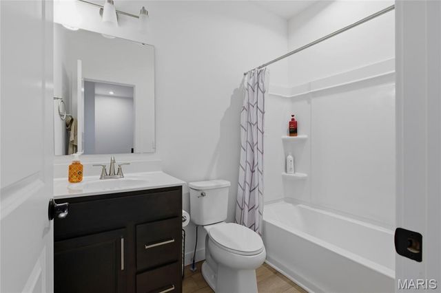 8924 Gateway Circle, Richmond Heights, MO 63144