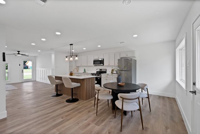 132 Yorkshire Drive, Cedar Hill, TX 75104