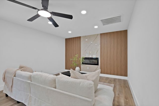 132 Yorkshire Drive, Cedar Hill, TX 75104