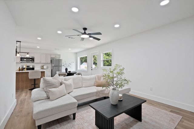 132 Yorkshire Drive, Cedar Hill, TX 75104