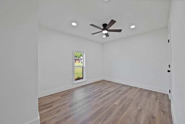 132 Yorkshire Drive, Cedar Hill, TX 75104