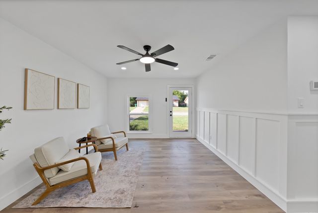 132 Yorkshire Drive, Cedar Hill, TX 75104