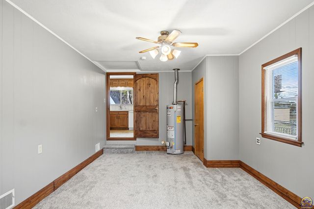 2113 SE Swygart ST, Topeka, KS 66605