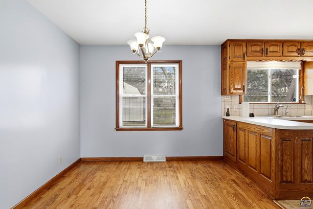 2113 SE Swygart ST, Topeka, KS 66605