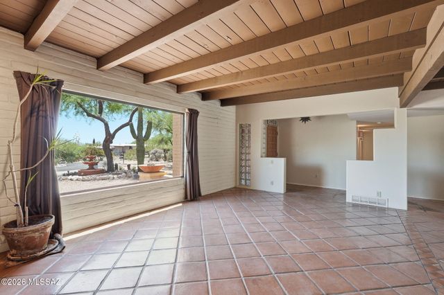 4390 N Camino Vinorama, Tucson, AZ 85750