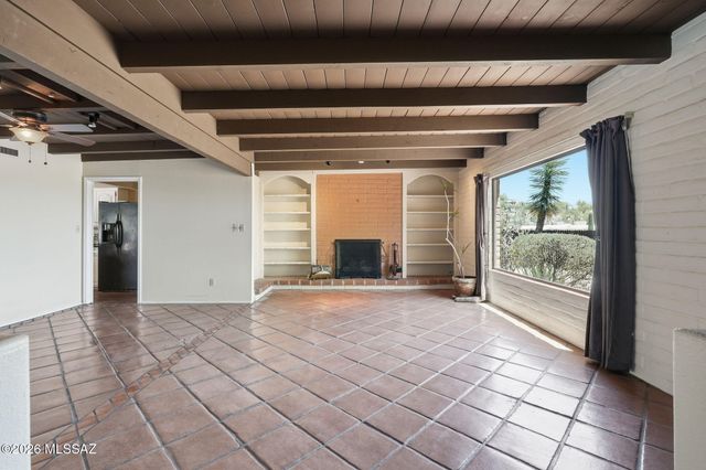 4390 N Camino Vinorama, Tucson, AZ 85750