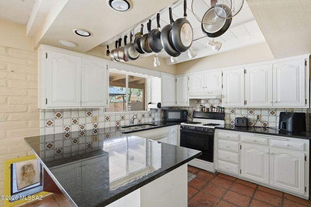 4390 N Camino Vinorama, Tucson, AZ 85750