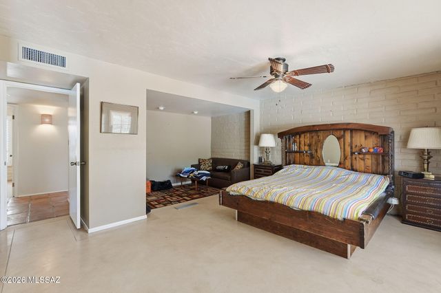 4390 N Camino Vinorama, Tucson, AZ 85750