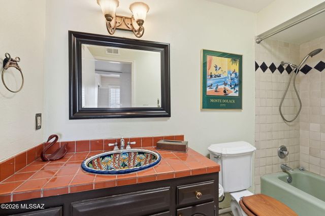 4390 N Camino Vinorama, Tucson, AZ 85750