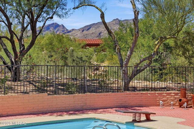 4390 N Camino Vinorama, Tucson, AZ 85750