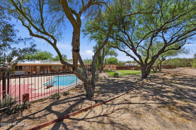 4390 N Camino Vinorama, Tucson, AZ 85750
