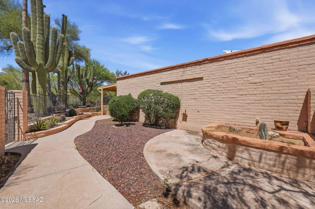4390 N Camino Vinorama, Tucson, AZ 85750