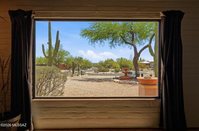 4390 N Camino Vinorama, Tucson, AZ 85750