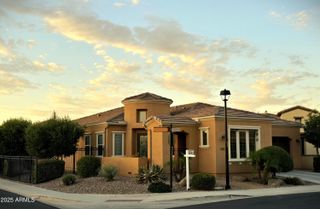 40 E CAMELLIA Way, Queen Creek, AZ 85140