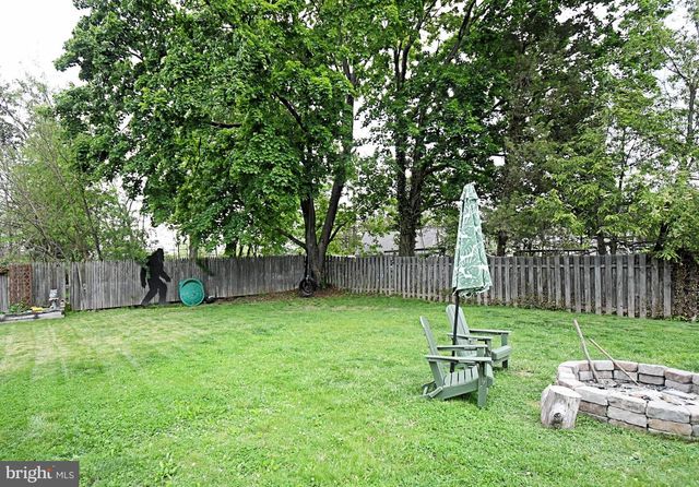 50 TRUMBAUERSVILLE RD, Quakertown, PA 18951