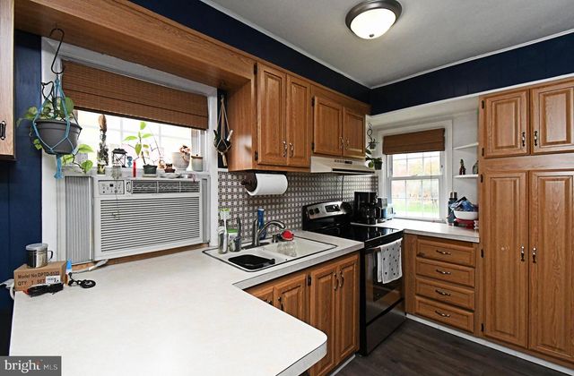 50 TRUMBAUERSVILLE RD, Quakertown, PA 18951