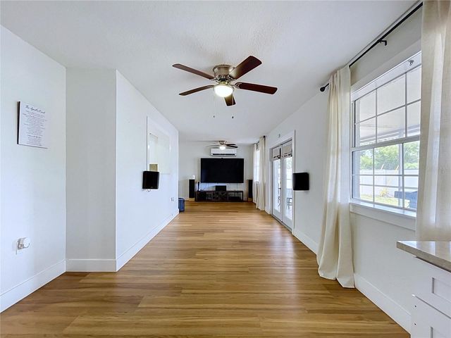 5520 FULMAR DRIVE, Tampa, FL 33625