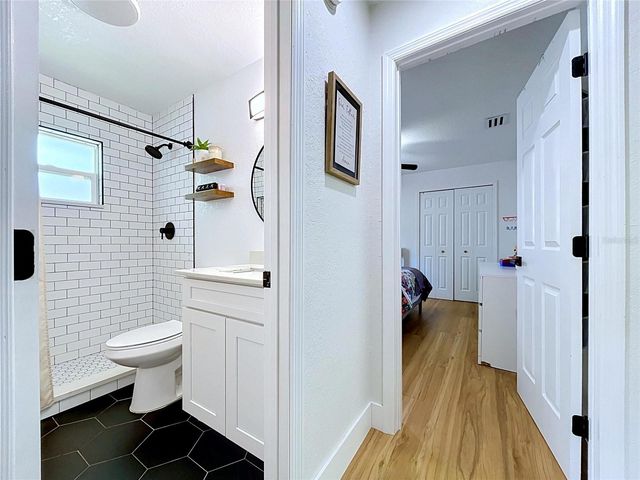 5520 FULMAR DRIVE, Tampa, FL 33625