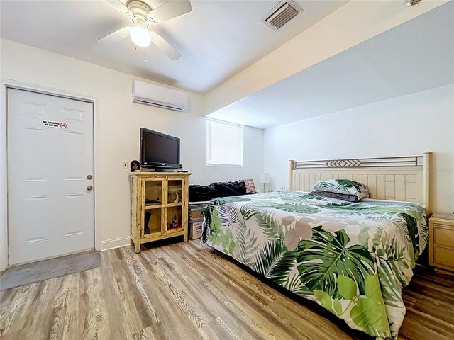 5520 FULMAR DRIVE, Tampa, FL 33625