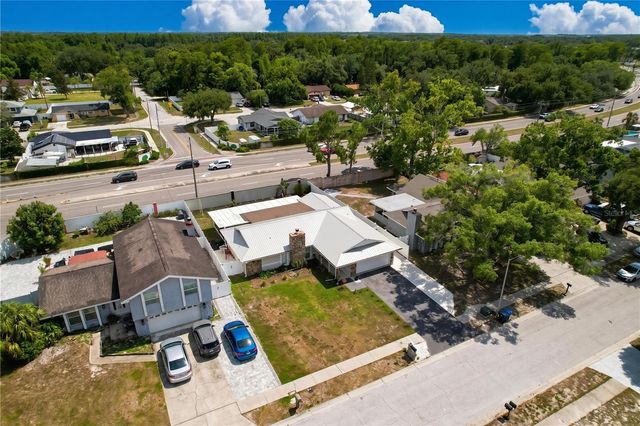 5520 FULMAR DRIVE, Tampa, FL 33625