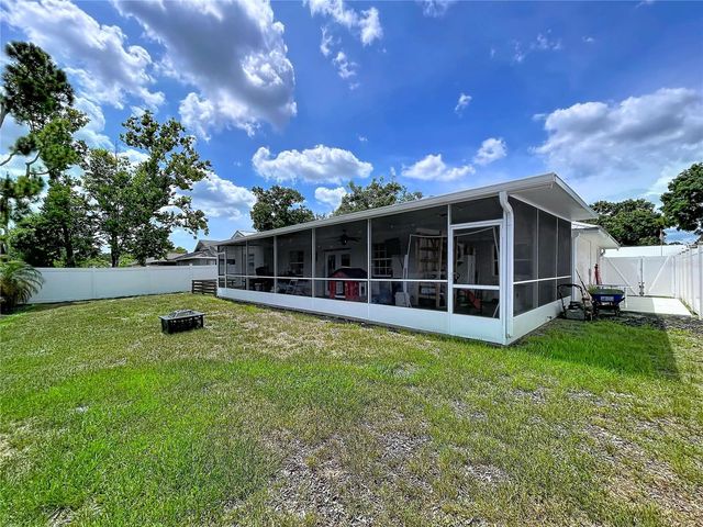 5520 FULMAR DRIVE, Tampa, FL 33625