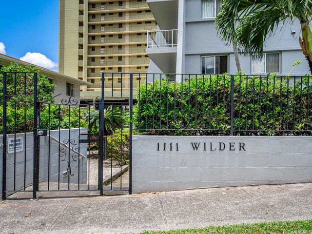 1111 Wilder Avenue 10A, Honolulu, HI 96822