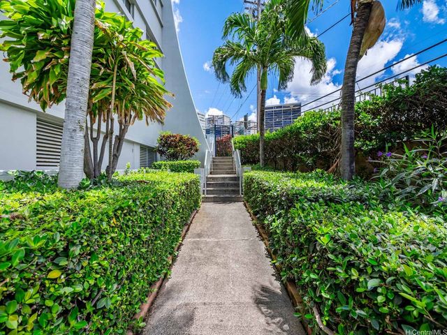 1111 Wilder Avenue 10A, Honolulu, HI 96822