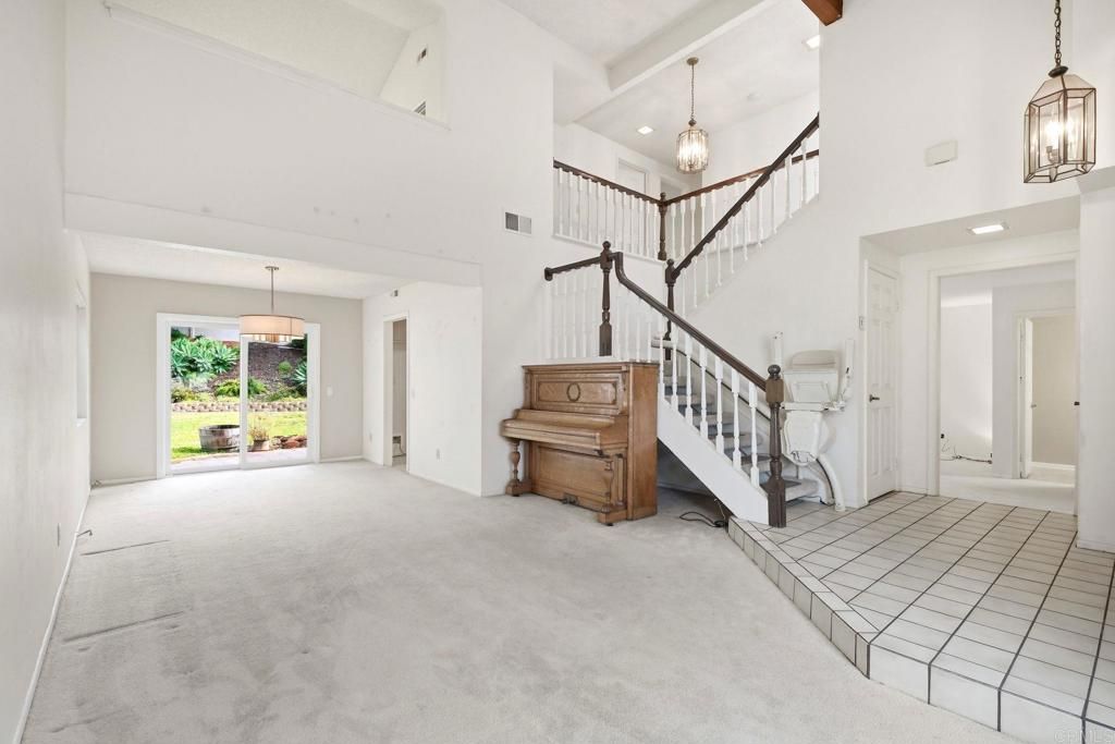Image 2 of property listing at 1616 Clearwater Place, Encinitas, CA 92024