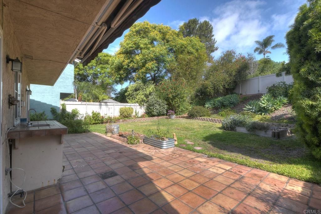 Image 20 of property listing at 1616 Clearwater Place, Encinitas, CA 92024