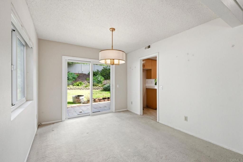 Image 5 of property listing at 1616 Clearwater Place, Encinitas, CA 92024