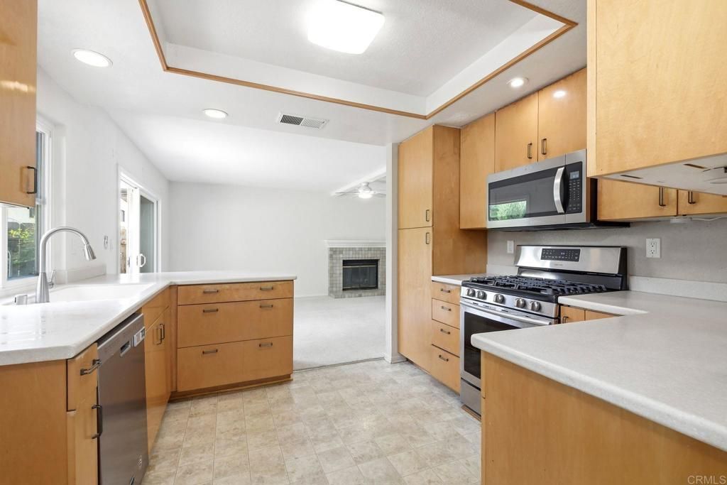 Image 8 of property listing at 1616 Clearwater Place, Encinitas, CA 92024
