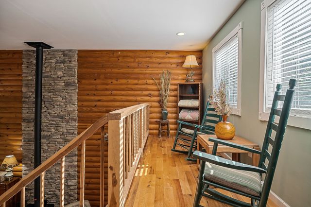 1235 Lakeview Dr, Smithville, TN 37166