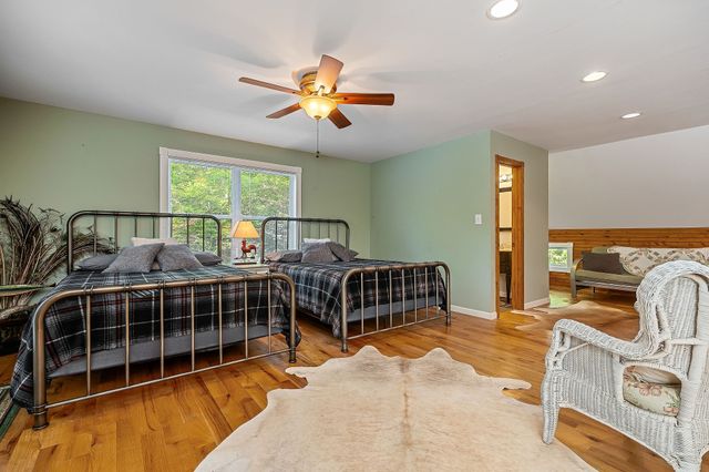 1235 Lakeview Dr, Smithville, TN 37166