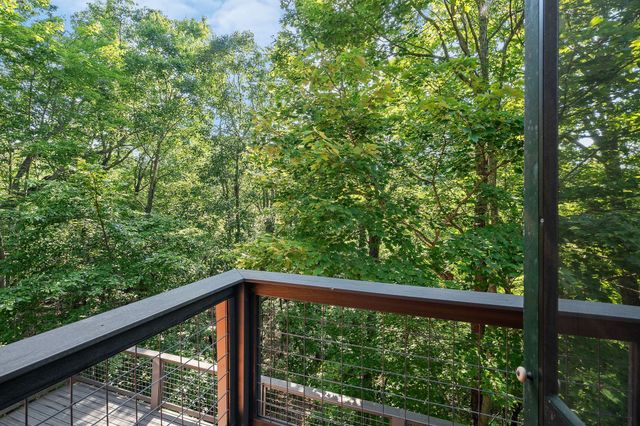 1235 Lakeview Dr, Smithville, TN 37166