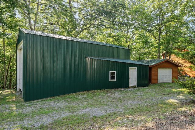 1235 Lakeview Dr, Smithville, TN 37166