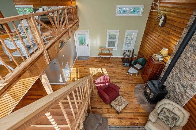 1235 Lakeview Dr, Smithville, TN 37166