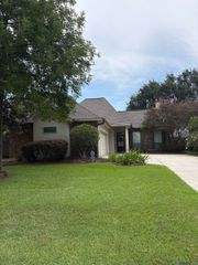 10203 Springrose Ave, Saint George, LA 70810