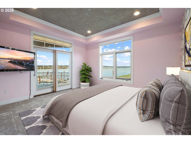 707 N HAYDEN ISLAND Dr 215, Portland, OR 97217