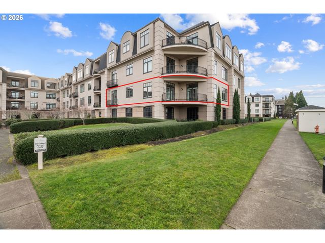 707 N HAYDEN ISLAND Dr 215, Portland, OR 97217