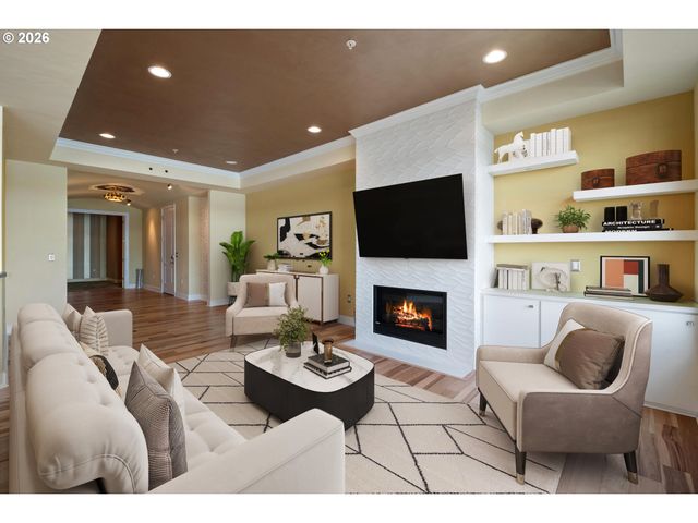 707 N HAYDEN ISLAND Dr 215, Portland, OR 97217