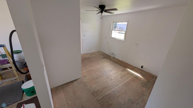 202 N 1st St, Fairmount, ND 58030