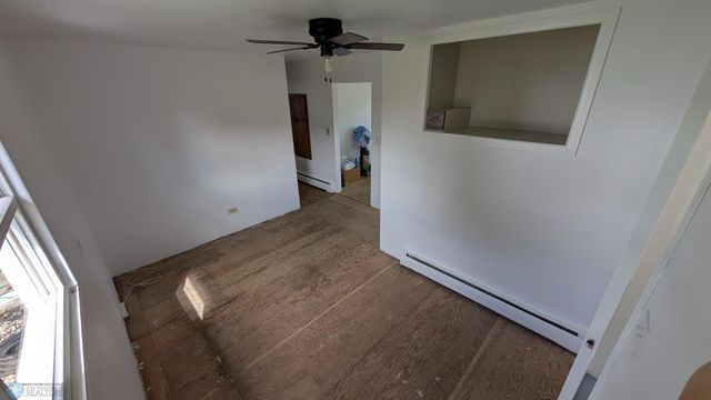 202 N 1st St, Fairmount, ND 58030