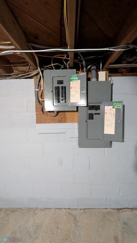 202 N 1st St, Fairmount, ND 58030