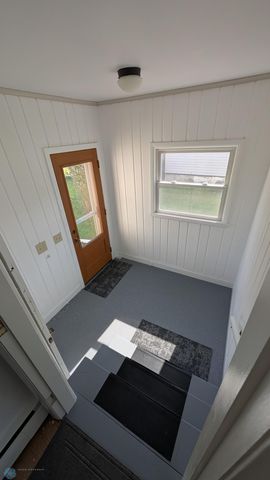 202 N 1st St, Fairmount, ND 58030