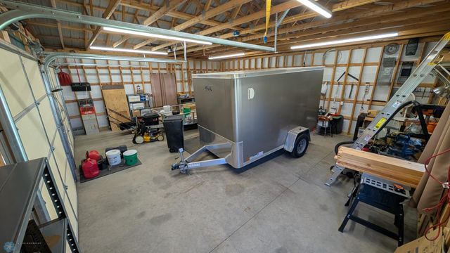 202 N 1st St, Fairmount, ND 58030