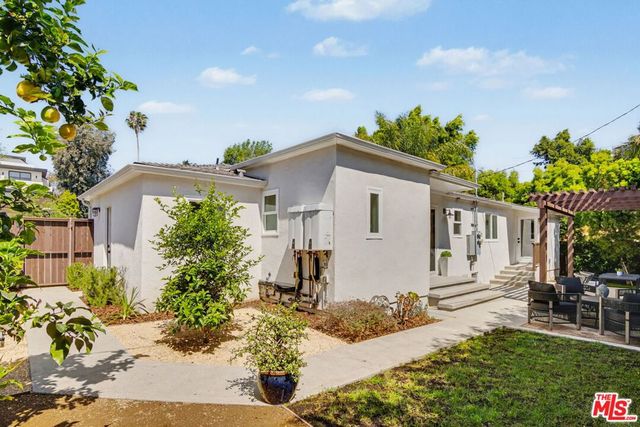 10720 National Place, Los Angeles, CA 90034