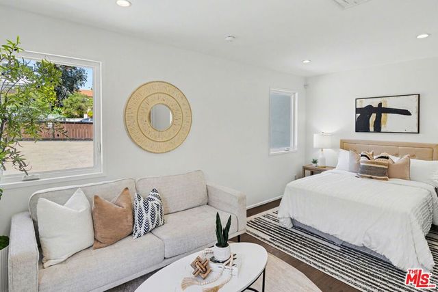 10720 National Place, Los Angeles, CA 90034