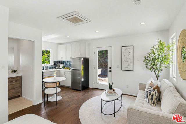 10720 National Place, Los Angeles, CA 90034