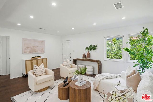 10720 National Place, Los Angeles, CA 90034