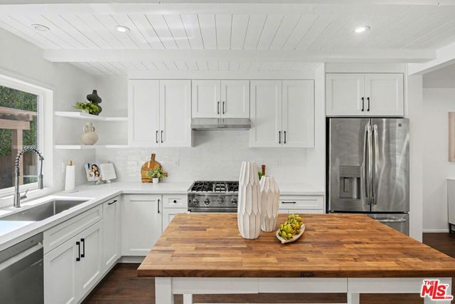 10720 National Place, Los Angeles, CA 90034